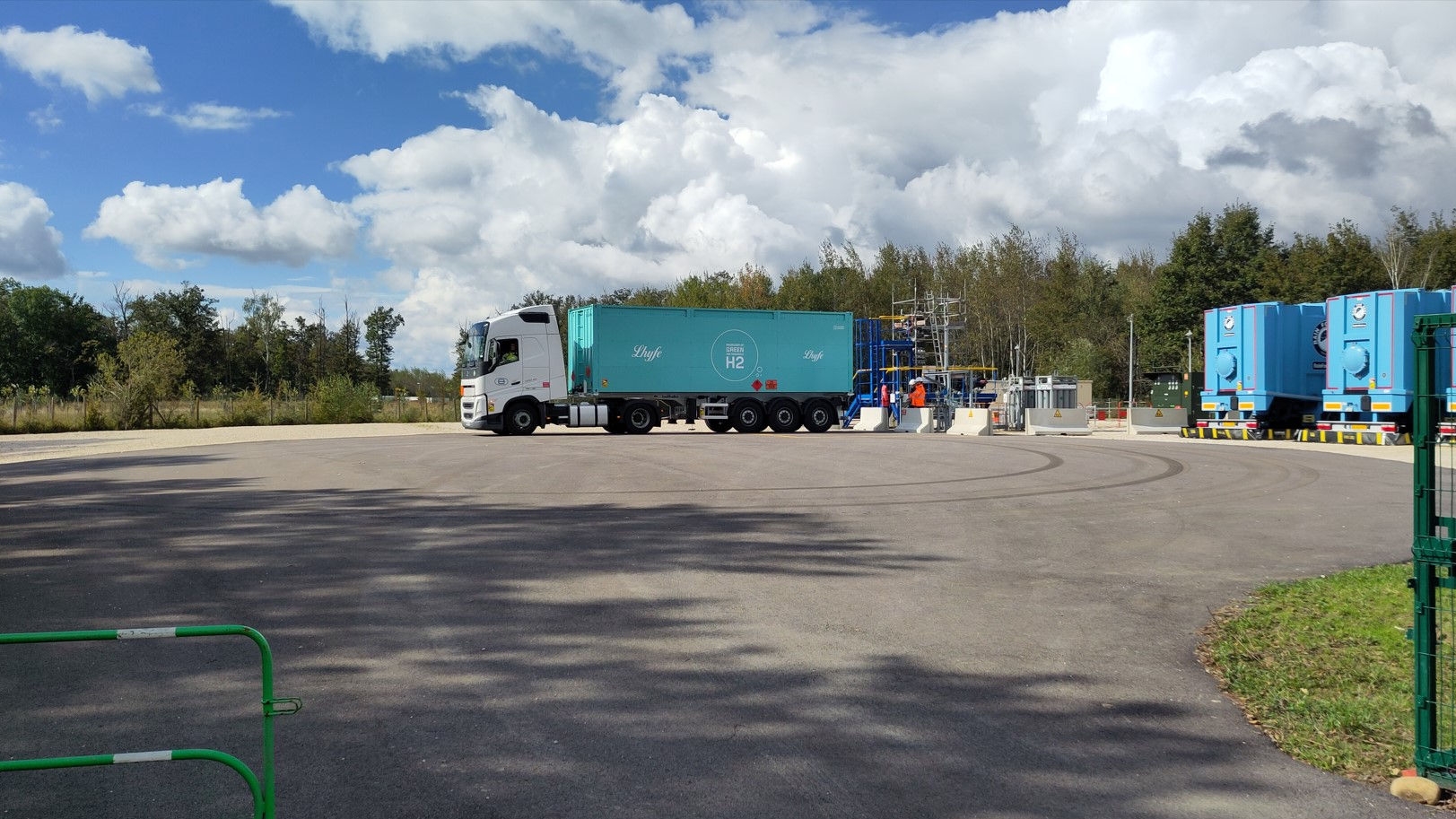 Test operation is ongoing: several injections of hydrogen have been carried out 